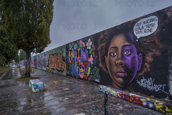 Hey teachers, leave those kids alone, Germany, Berlin, 14. 10. 2020, Mauerpark, Graffiti Wall, Europe