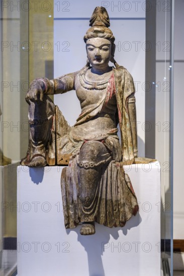 Bodhisattva Guanyin, devotional painted wooden figure, Jin dynasty, 1115-1234, Shanxi, British museum, London, England, Great Britain