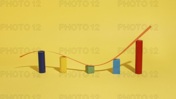 Arrangement with colorful shapes