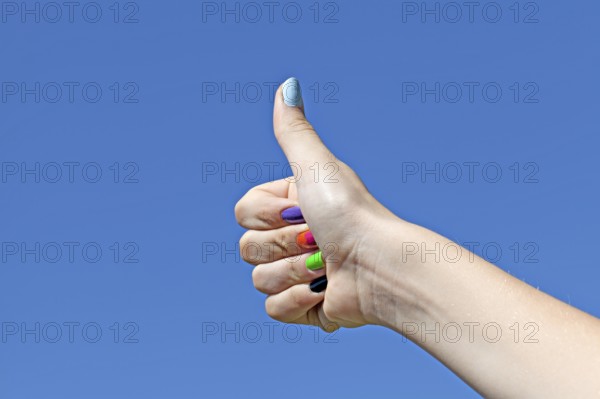 Thumbs up
