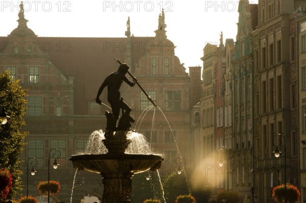 Neptune Fountain, Long Market, Gdansk, Pomerania, Gdansk, Dlugi Targ, Poland, Europe
