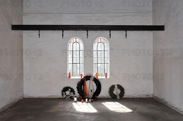 Plötzensee Memorial, memorial wreaths, Charlottenburg, Berlin, Germany, Europe