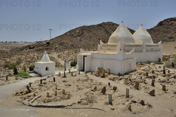 Mausoleum of the Muslim saint Mohammed Bin Ali al Qalayi, near Mirbat, Dhofar Region, Orient, Oman, Asia