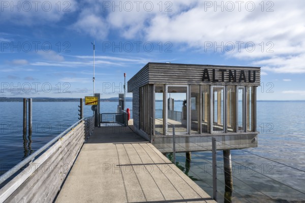 Jetty with weather shelter on Lake Constance, Altnau, Canton Thurgau, Switzerland, Europe