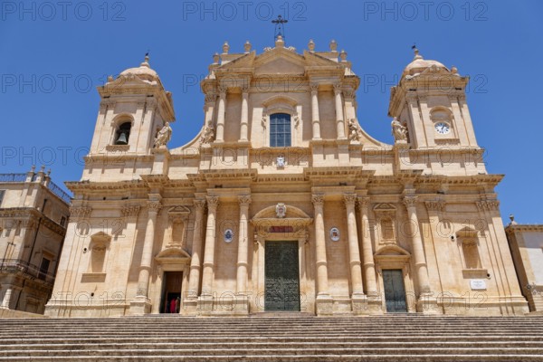 The cathedral of Noto, Cattedrale di San Nicolo, built in the Sicilian Baroque style. The historic centre of Noto is a UNESCO World Heritage Site. Noto, Sicily, Italy, Southern Europe, Europe