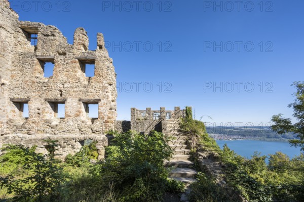 The Altbodman castle ruins, on the right the viewing platform, Bodman-Ludwigshafen, Constance district, Baden-Württemberg, Germany, Europe