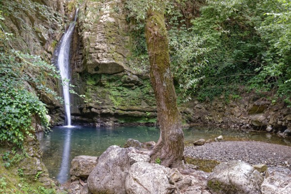 The San Fele waterfall near San Fele in the Comunità Montana in Basilicata in the Lucanian Apennines. San Fele, Basilicata, Southern Italy, Southern Europe