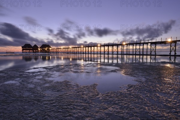 Jetty of the Dongwe Club Hotel at dawn, Dongwe Beach, Dongwe, Zanzibar, Tanzania, Africa