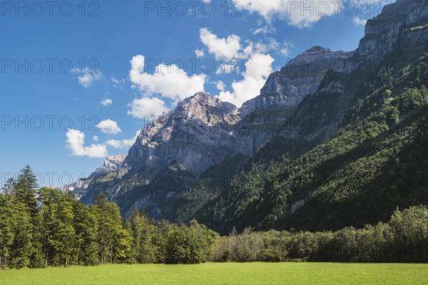 Mountain landscape in the Klöntal valley with the Glärnisch group, up to 2915 metres high, Canton Glarus, Switzerland, Europe