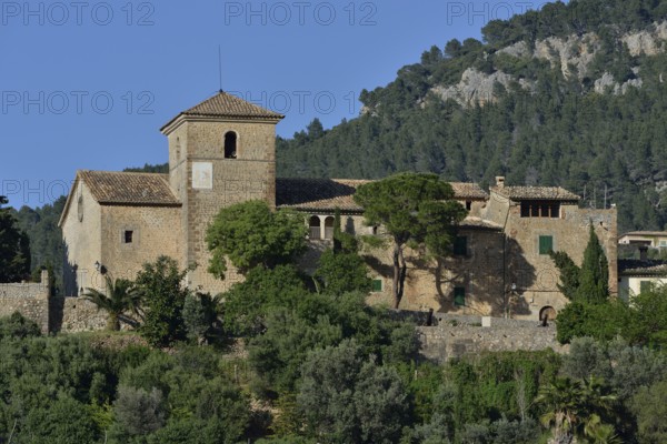 Iglesia de San Juan Bautista church, Deià, Serra de Tramuntana, Majorca, Balearic Islands, Spain, Europe