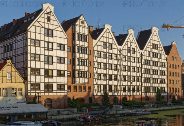 The harbour district on the Motlawa, Motlawa, in the city centre of Gdansk. Gdansk, Pomerania, Poland, Europe