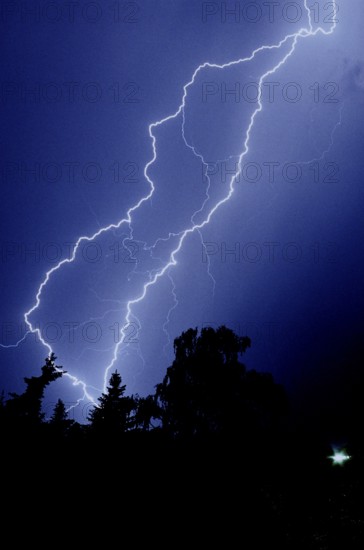 Lightning, thunderstorm