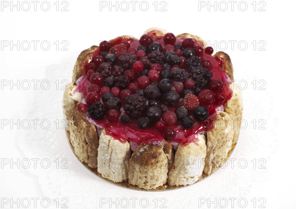 Red fruits Charlotte
