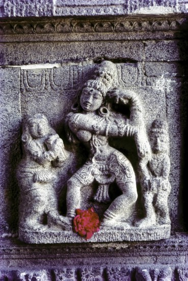 Showing the karanas on the temple walls of Thillai Nataraja temple in Chidambaram, Tamil Nadu, South India, India, Asia