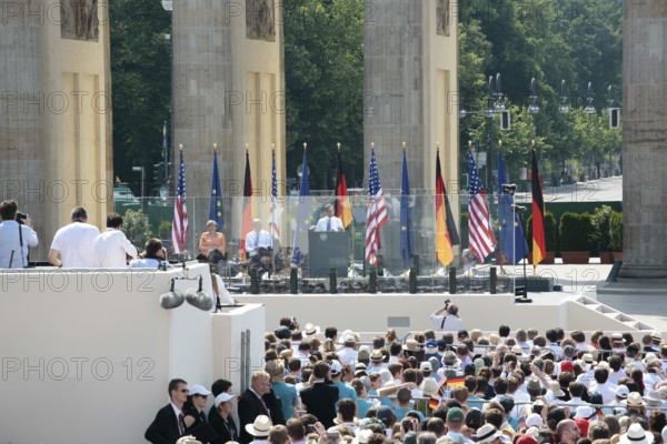President Barack Obama delivering his speech at Pariser Platz square in front of the Brandenburg Gate, Berlin, Berlin, Germany, Europe