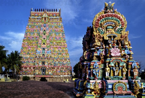 Sarangapani temple towers in Kumbakonam, Tamil Nadu, India, Asia