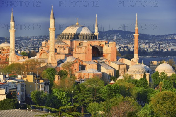 Hagia Sophia museum (Ayasofya Muzesi) in Istanbul, Turkey, Asia