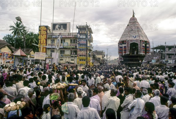 Chariot festival during Arudra Dharsan in Chidambaram, Tamil Nadu, South India, India, Asia