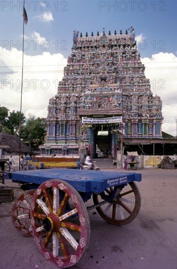Nageswara Vaishanavite temple Rajagopuram the main gateway in Kumbakonam, Tamil Nadu, India, Asia
