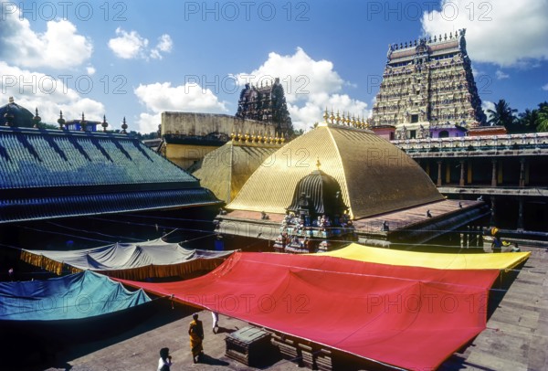 Gold tiled kanaka saba in Thillai Nataraja temple in Chidambaram, Tamil Nadu, South India, India, Asia