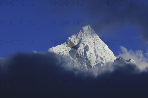 Peak of mount Ama Dablam, Everest National Park, Nepal, Asia