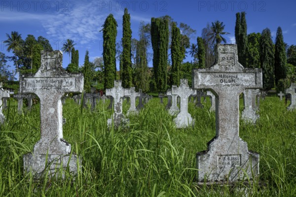 Graves on the cemetery of the Catholic mission of Vunapope, Kokopo, formerly Herbertshöhe, from 1899 to 1910 administrative seat of German New Guinea, East New Britain, Papua New Guinea, Oceania