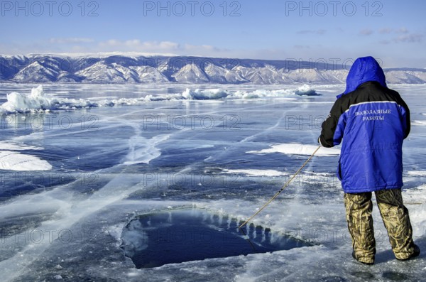 Surface security for scuba divers, Lake Baikal, Olkhon Island, Pribaikalsky National Park, Irkutsk Province, Siberia, Russia, Europe