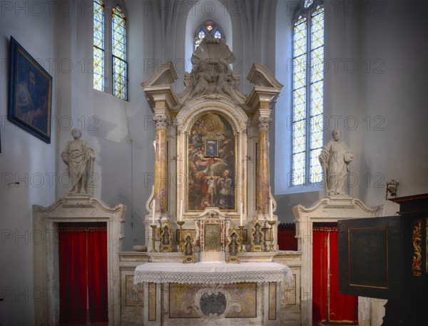 Interior photograph of the Church of the Apostles Chiesa Apostoli, Klausen, Chiusa, Eisacktal, Province of Bolzano, South Tyrol, Italy, Europe