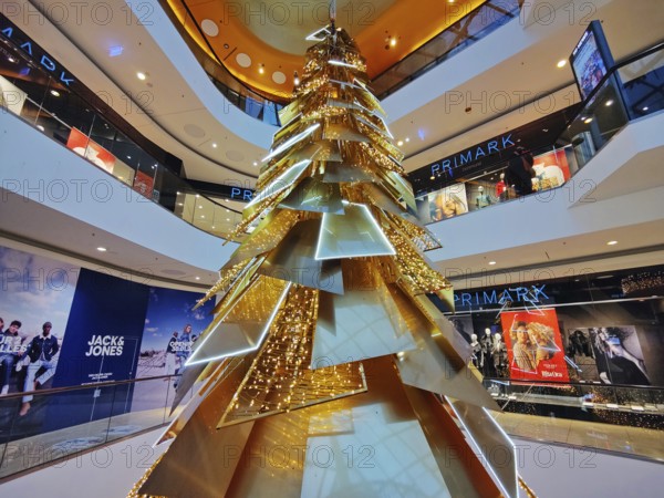 Christmas decorations in the Thier Gallerie shopping centre, Dortmund, Ruhr area, North Rhine-Westphalia, Germany, Europe