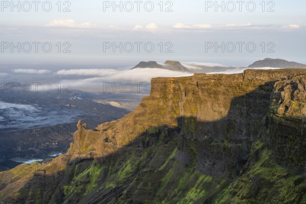 Cliff in the evening light, Impressive landscape with mountains and glaciers, Huldujökull and Kötlujökull glacier tongues, Myrdalsjökull glacier, Pakgil, Iceland, Europe
