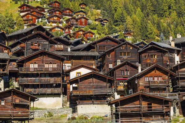 Old wooden houses in the historic village centre, Grimentz, Val d'Anniviers, Valais Alps, Canton Valais, Switzerland, Europe