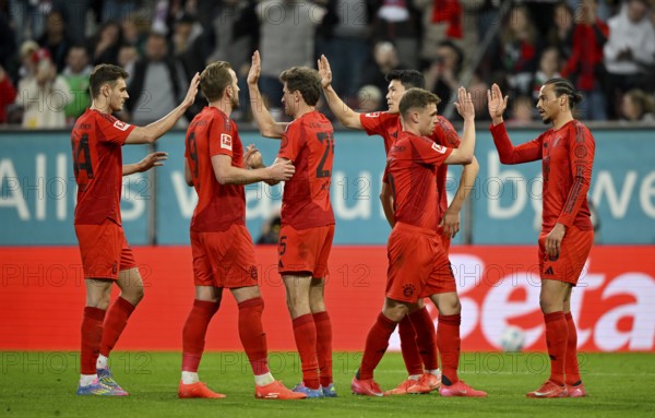 Goal celebration Thomas Mueller FC Bayern Munich FCB (25) Min-jae Kim FC Bayern Munich FCB (03) Leroy Sané FC Bayern Munich FCB (10) Josip Stanisic FC Bayern Munich FCB (44) Joshua Kimmich FC Bayern Munich FCB (06) Harry Kane FC Bayern Munich FCB (09) Joshua Kimmich FC Bayern Munich FCB (06) WWK Arena, Augsburg, Bavaria, Germany, Europe