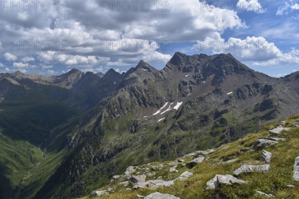View from the Langschneid to the Weiße Spitze, Rote Spitze and Degenhorn, the highest peaks of the Villgratner mountains or Deferegger Alps, Hohe Tauern, East Tyrol, Austria, Europe