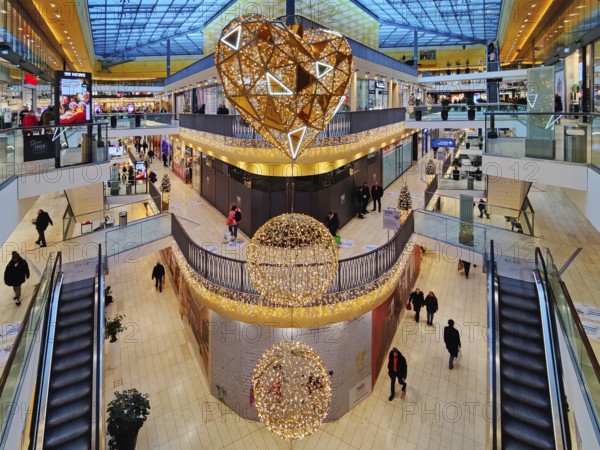 Christmas decorations in the Thier Gallerie shopping centre, Dortmund, Ruhr area, North Rhine-Westphalia, Germany, Europe
