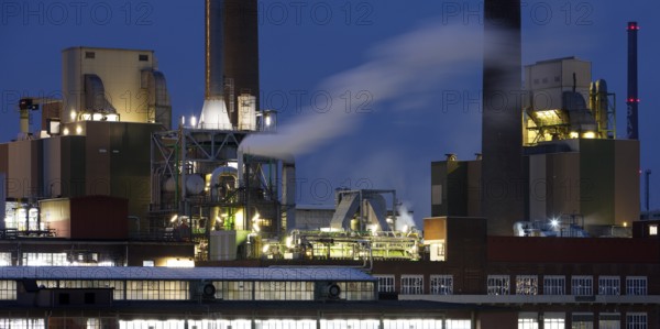 Bayer AG site in the evening, agrochemical and pharmaceutical company, Leverkusen, Bergisches Land, North Rhine-Westphalia, Germany, Europe