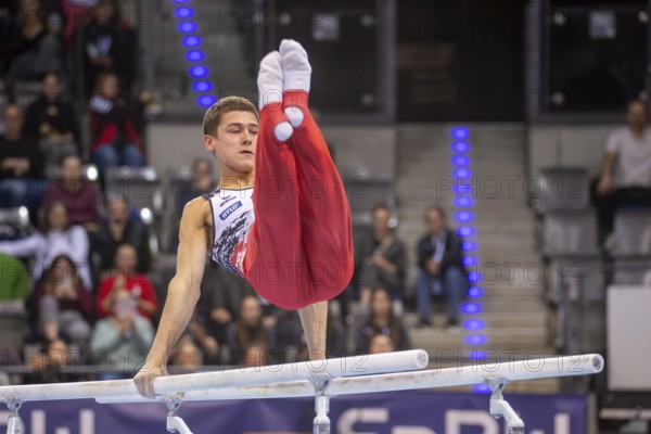 EnBW DTB-Pokal Stuttgart 2025, Mixed Cup***Timo Eder Germany on parallel bars