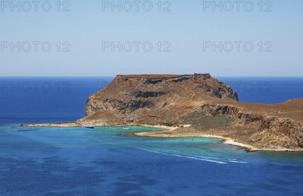 View from the Gramvousa peninsula to the island of Imeri Gramvousa, Kolimbari, West Crete, Crete, Greece, Europe
