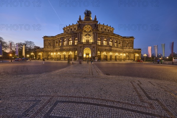 Semperoper, architectural style neo-renaissance, architect Gottfried Semper, opera house of the Dresden State Opera, evening blue hour, theatre square, Dresden, state capital, independent city, Saxony, Germany, Europe