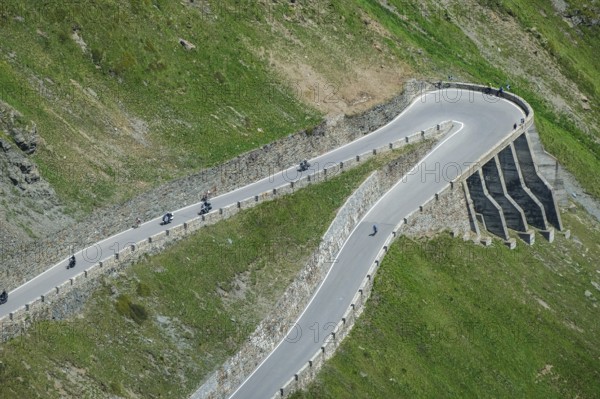 Stilfserjoch, Vinchgau, South Tyrol, Italy, Stilfser Joch pass road, the ascent over the tight bends, the narrow hairpin bends is a popular destination for cyclists, motorcyclists and motorists, Europe