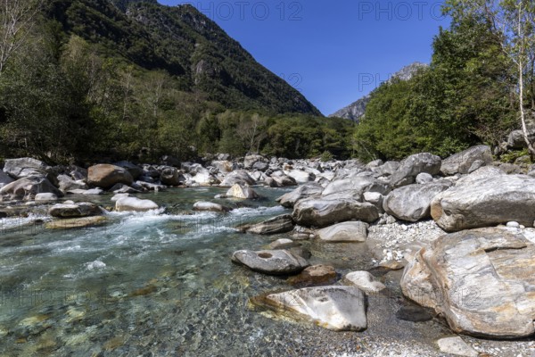 Rocks in the Verzasca River between Lavertezzo and Brione, Verzasca Valley, Valle Verzasca, Canton Ticino, Switzerland, Europe