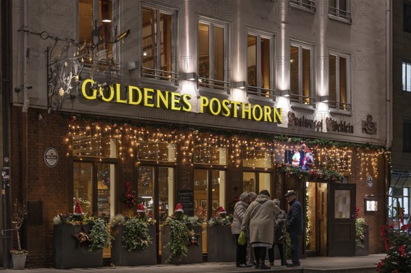Christmas lighting at the Golden Posthorn, Germany's oldest wine tavern, Glöckleinsgasse 2, Nuremberg, Middle Franconia, Bavaria, Germany, Europe