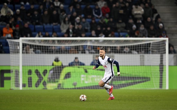 Radu Dragusin Tottenham Hotspur Spurs (06) Action on the ball perimeter advertising FLIXTRAIN, Europa League, PreZero Arena, Sinsheim, Baden-Württemberg, Germany, Europe