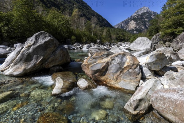 Rocks in the Verzasca River between Lavertezzo and Brione, Verzasca Valley, Valle Verzasca, Canton Ticino, Switzerland, Europe