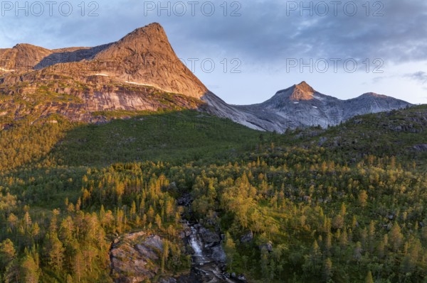 Mountains at the Efjord, near Narvik, Tysfjord, Ofoten, Nordland, Norway, Europe