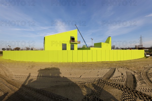25.11.2020, Oberhausen, Ruhr area, North Rhine-Westphalia, Germany - Emscher conversion, new Emscher AKE sewer, here the new Oberhausen pumping station, the ecological conversion of the Emscher system consists of the construction of a central wastewater treatment system in the Ruhr area, the construction of sewers and the renaturation of the Emscher and its tributaries 00X201125D001CARO (MODEL RELEASE: NO, PROPERTY RELEASE: NO (c) caro images / Rupert Oberhaeuser, http://www.caro-images.com, info@caro-images.com - If the photo is used for purposes other than journalism, please contact the agency - any use of the photo is subject to a fee)