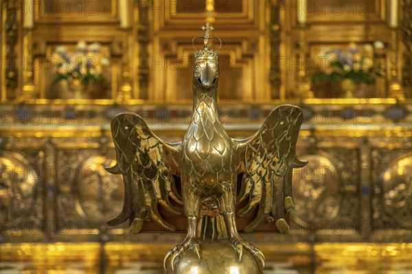 Eagle lectern in the interior of the chapel of Balliol College, University of Oxford, Oxford, Oxfordshire, England, Great Britain