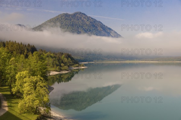 Early morning at the Sylvenstein reservoir, Reservoir in the Isarwinkel, municipality of Lenggries, built between 1954 and 1959 for flood protection in the Isar valley