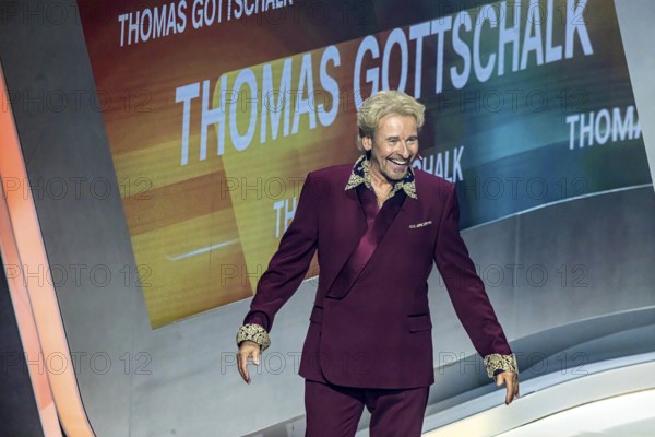 The end of an era: entertainer and show host Thomas Gottschalk presents his last entertainment programme. As a Saturday evening programme, Wetten, dass...? is a cult television show. The show was broadcast live on ZDF. Offenburg, Baden-Württemberg, Germany, Europe