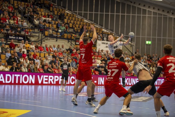 11.09.2024, 2nd HBL (German Handball League), Matchday 7 (early game) : Eulen Ludwigshafen against HC Elbflorenz 2006. picture: Julian Possehl (48, Elbflorenz) takes the throw