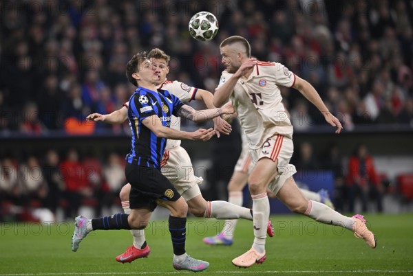 One-on-one, action Eric Dier FC Bayern Munich FCB (15) against Nicolo Barella Inter Milan (23) Joshua Kimmich FC Bayern Munich FCB (06) Champions League, Allianz Arena, Munich, Bavaria, Germany, Europe